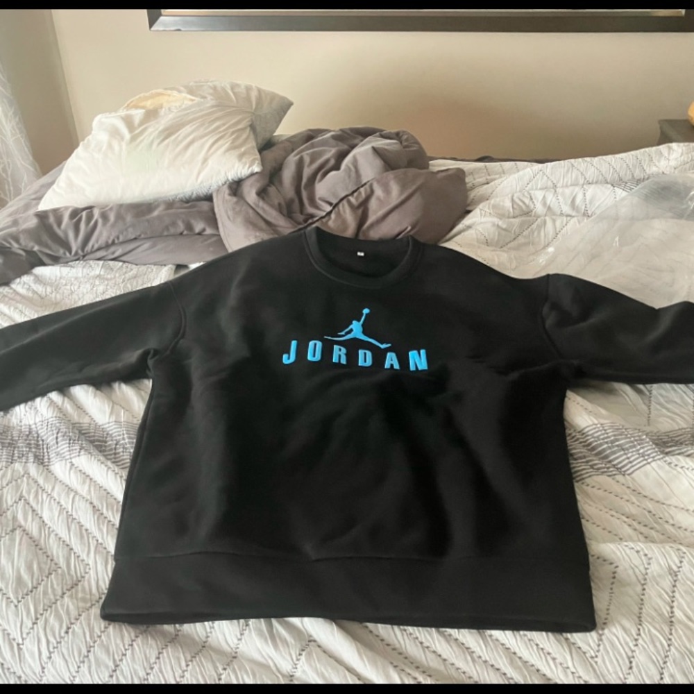 Two sets of jogging pants to and hoodies